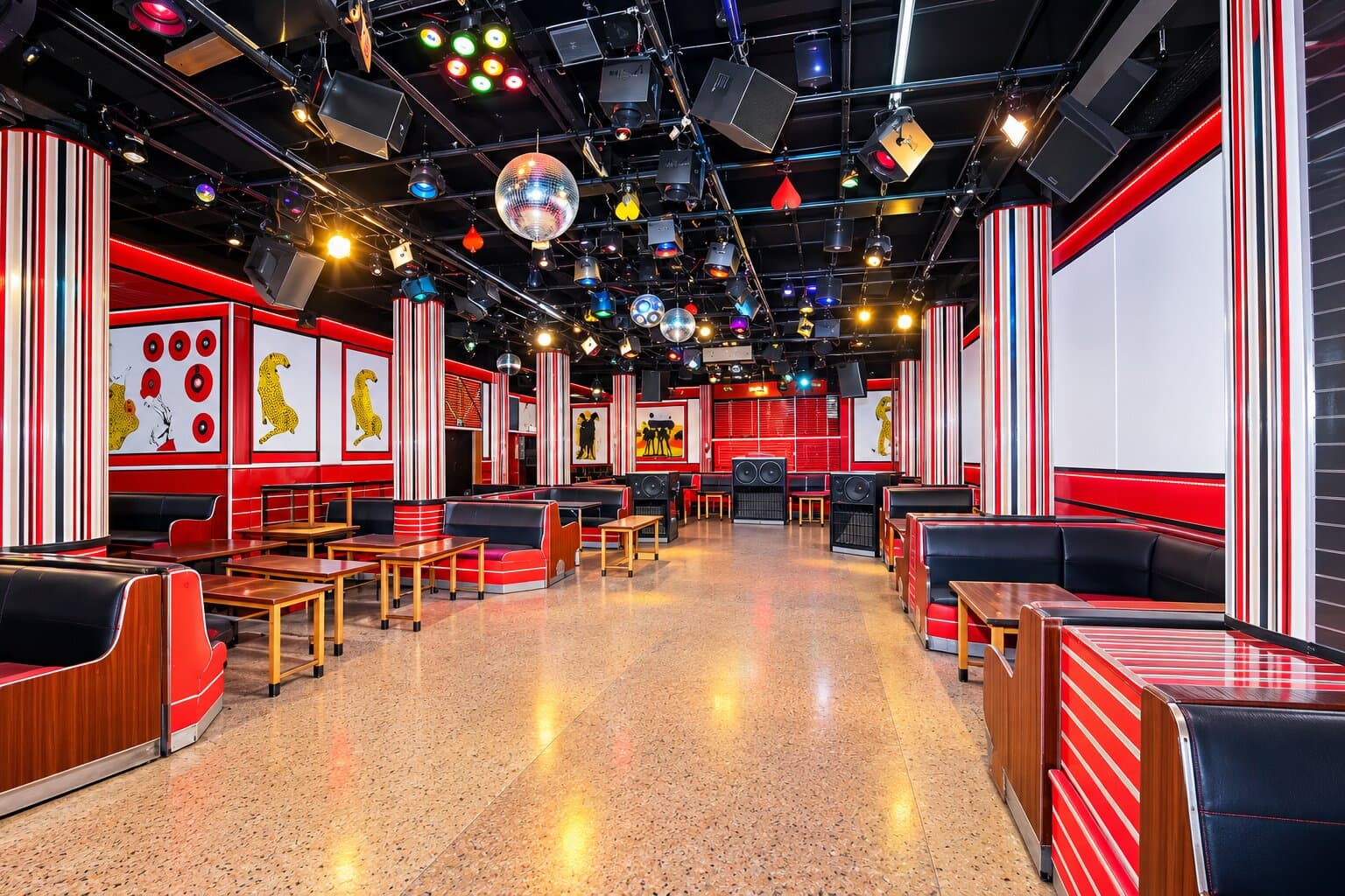 The Lounge dance floor